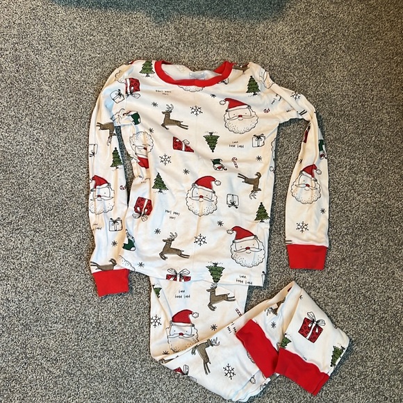 Carter’s Christmas PJ bundle! - Picture 4 of 11